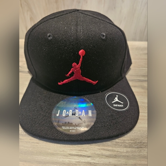 Jordan Infant Snapback Hat  Black with Red Logo - Picture 1 of 9